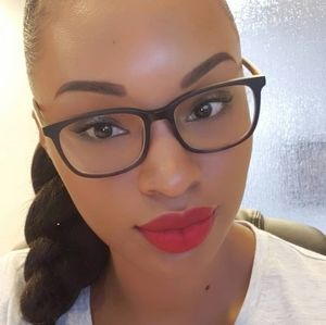 Meet your Posher, Andria